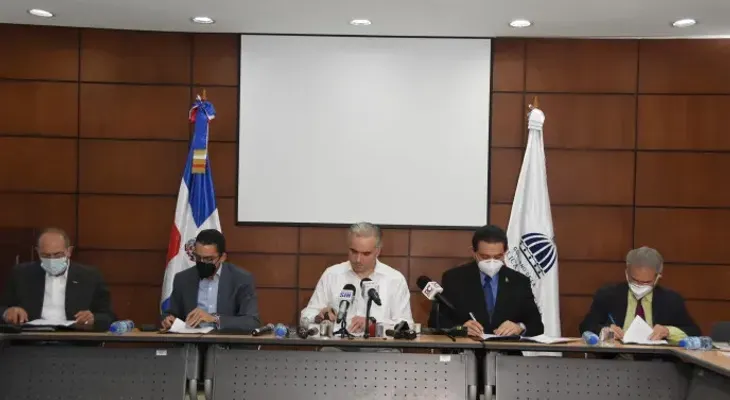 Acuerdo Gobierno-CMD y ARS incluyen servicios por trasplante renal y reconstrucción por cáncer de mama