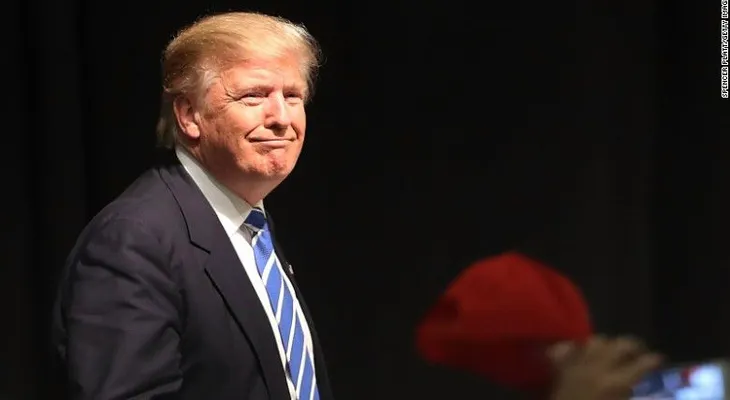 Trump hace rueda de prensa con mujeres que acusan a Bill Clinton de comportamiento inapropiado