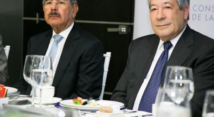 Medina refuta a Abinader exceso gastos de campaña