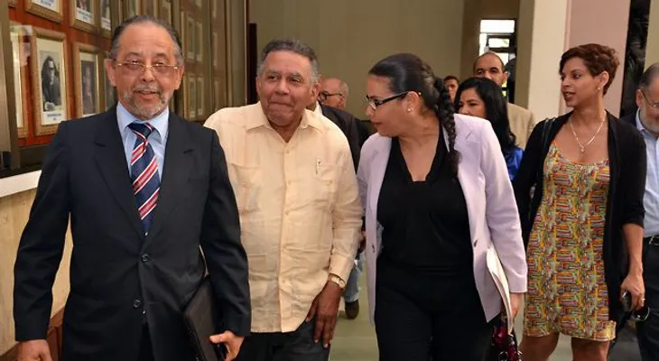 Huchi Lora, Juan Bolívar Diaz, Roberto Cavada y Amelia Deschamps reciben amenaza de muerte