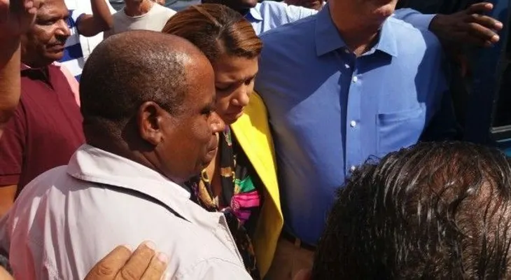 Abinader visita Pedro Brand y dice que no se dejará "robar" alcaldía