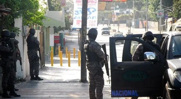Paralizan a Navarrete en reclamo de obras