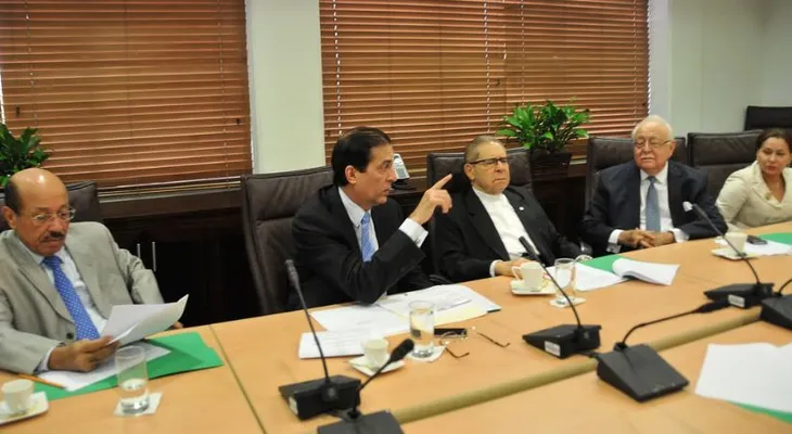 Metodología de Pacto Eléctrico incluirá consulta popular