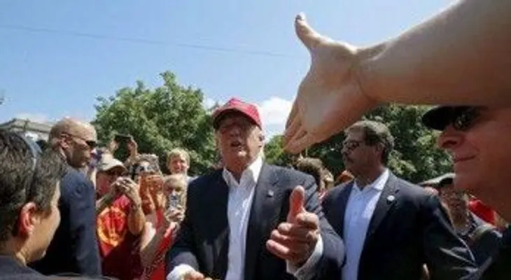 Donald Trump le subiría costos de visas a los mexicanos para pagar por muro en frontera