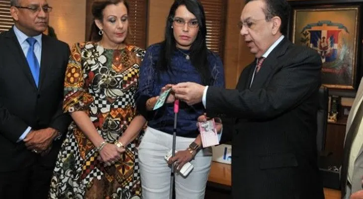 Banco Central lanza aplicación de lectura billetes para no videntes