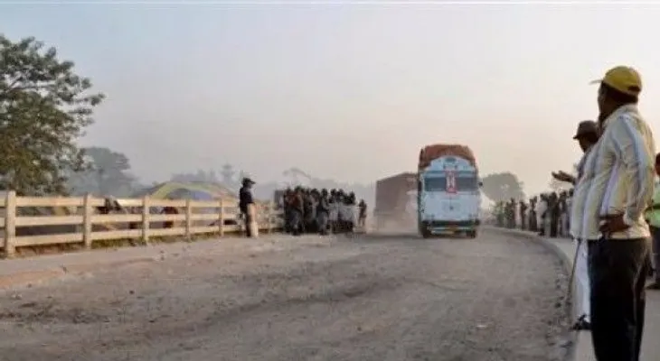 30 muertos, 35 heridos en accidente de autobús en Nepal