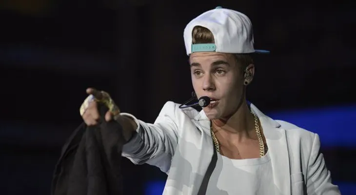 Aplazan audiencia en caso de Justin Bieber 