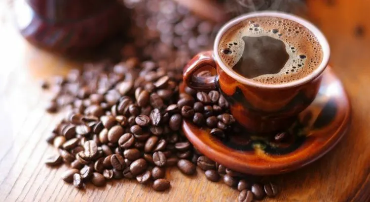 Alerta: El peor momento para tomar café es la mañana