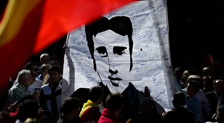España recuerda a Miguel Ángel Blanco, a 20 años de su asesinato a manos de ETA