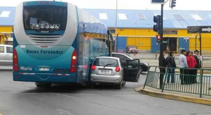 ¿Es este autobús comeautos; la solución al problema de tráfico en las grandes ciudades?
