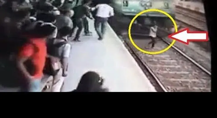FUERTES IMÁGENES: Una joven es arrollada por un tren mientras hablaba por teléfono