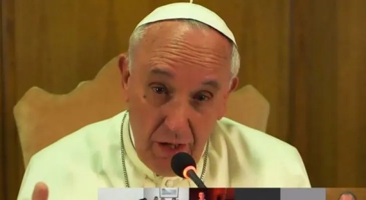 Papa Francisco participa en un Google Hangout con jóvenes