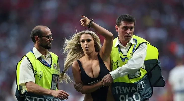 Se llama Kinsey Wolanski la perlita de mujer que invadió el campo de juego en la final de la Champions League