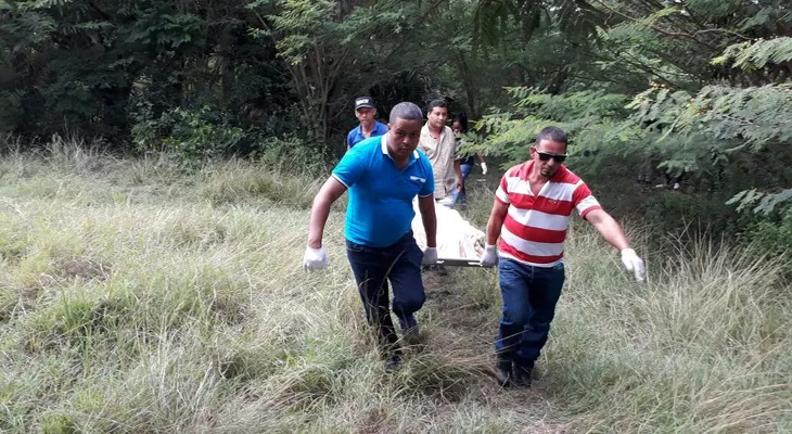 Hallan ahorcado hombre que degolló a su novia en Santiago