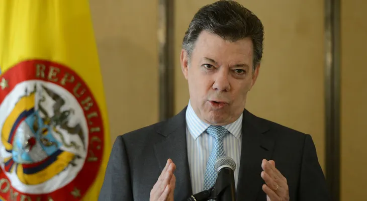Presidente de Colombia ordena movilizar 50.000 uniformados en carreteras por paro camionero