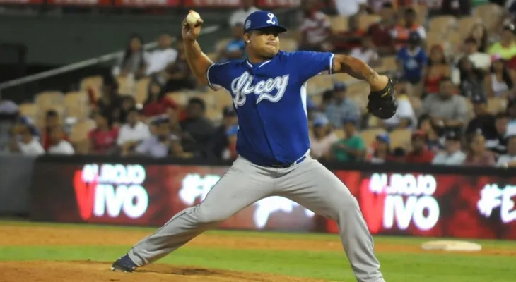Tigres del Licey botan un viaje de jugadores