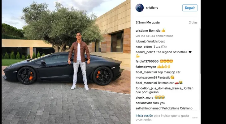 Cristiano Ronaldo presume su auto en redes y termina convertido en un meme