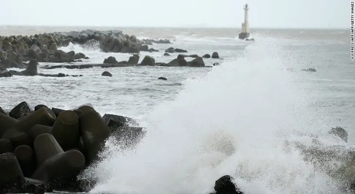 Al menos 9 muertos tras el paso del tifón Lionrock por Japón
