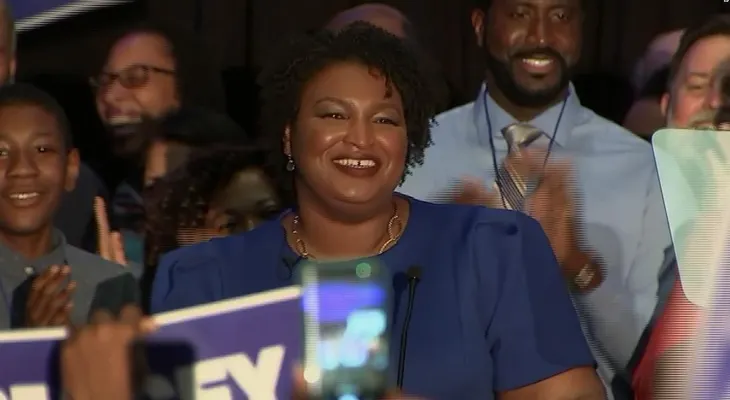 Stacey Abrams gana las primarias demócratas en Georgia: podría convertirse en la primera gobernadora negra de EE.UU.