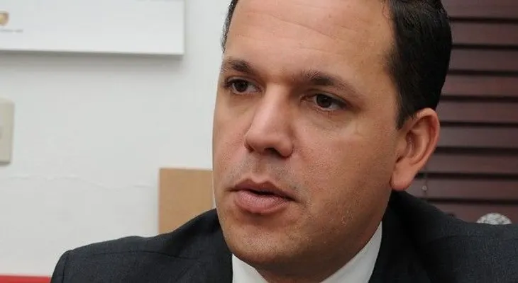 Vine a participar en la política  para quedarme
