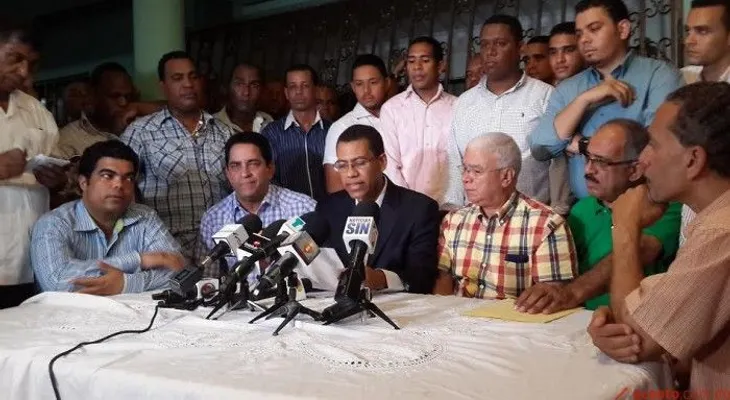 Guido dice que en el plano de la legalidad es el presidente del PRD