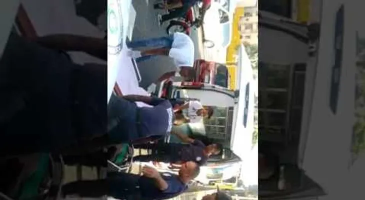 Un grupo de haitianos salva hombre intentó suicidarse; paramédico le habría negado asistencia (VIDEO) 