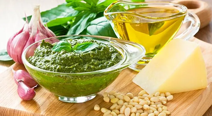 Prepara un delicioso pesto de albahaca para reducir el estrés y quitar el nerviosismo