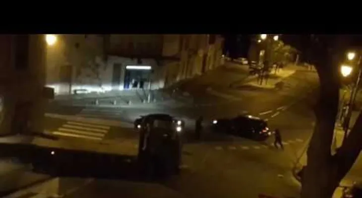 Entraron a robar a un banco, pero tuvieron que huir despavorido (VIDEO