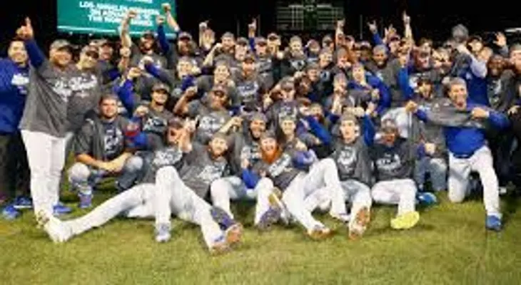 Dodgers derrotan Cerveceros y pasan a Serie Mundial; Toros 7-3 a las Aguilas y Gigantes 1-0 al Licey