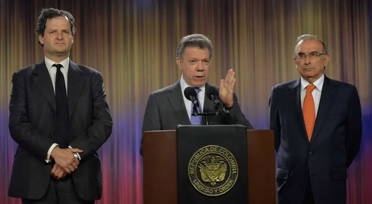 Santos pide a FARC que fije una fecha para el desarme