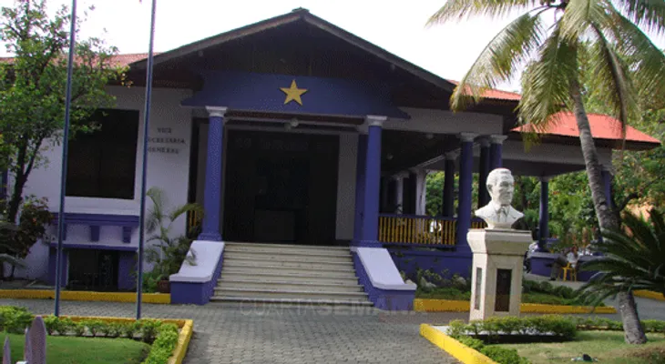 Miembros del Comité Político comienzan a llegar a Casa Nacional del PLD