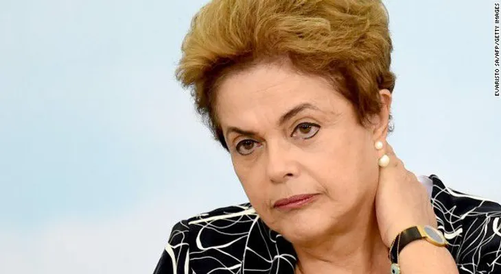 En vísperas de la votación sobre el inicio del juicio político, Rousseff dice que no se rinde