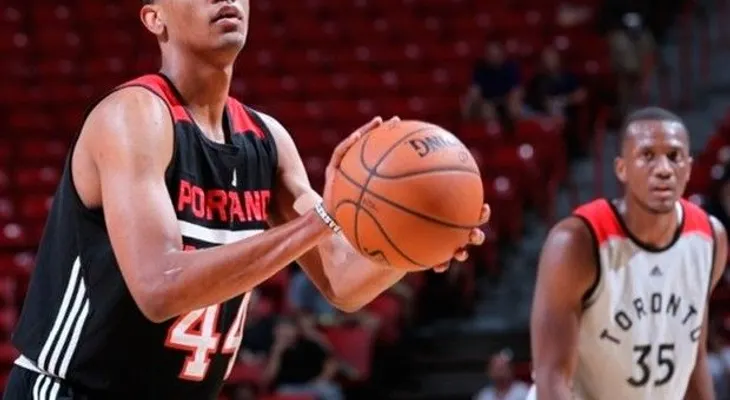 Montero estuvo anoche en roster de Trailblazers