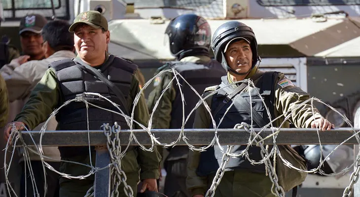 Bolivia les ordenará a los policías gordos ponerse en forma