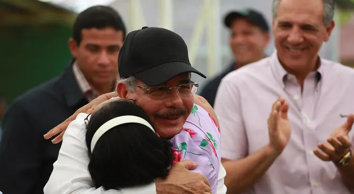 Presidente autoriza entrega de títulos a más de 800 productores en comunidad de María Trinidad Sánchez