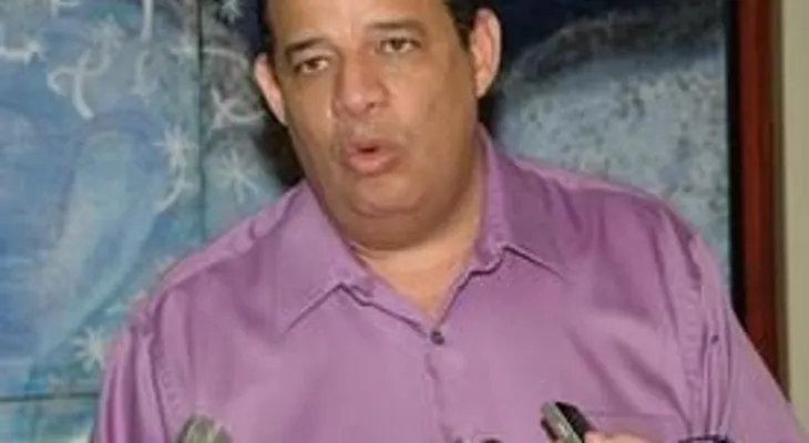 Diputado Leivin Guerrero renuncia al PRD y Luisín Jiménez al BIS