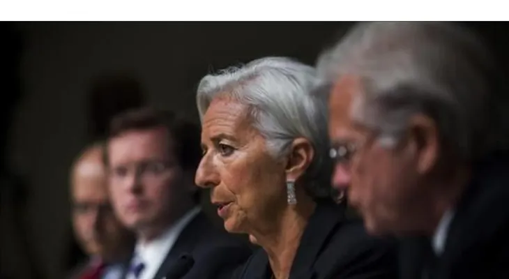 Lagarde advierte de una nueva fase de "mediocre" crecimiento económico global