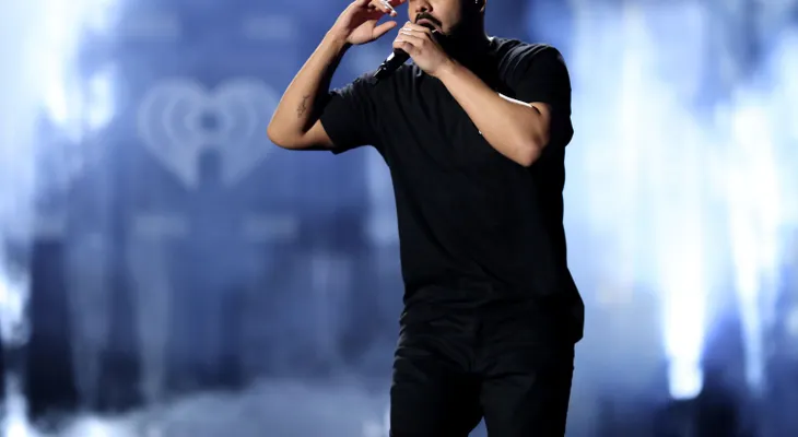 Drake bate récord en Apple Music con su álbum Views