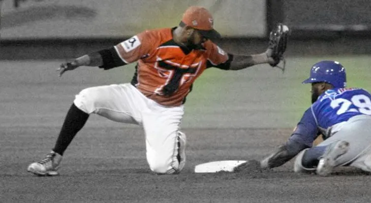 Los Toros hunden más a los Tigres en el último lugar del Round Robin; ganan su 6to partido