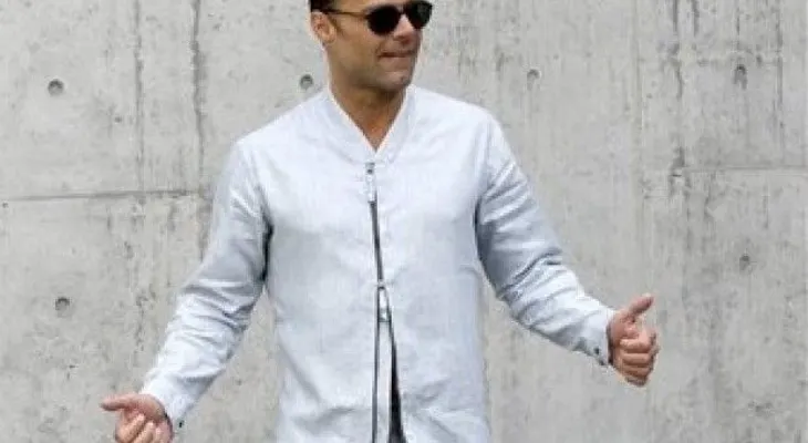 Milán: Ricky Martin en 1ra fila para show de Armani