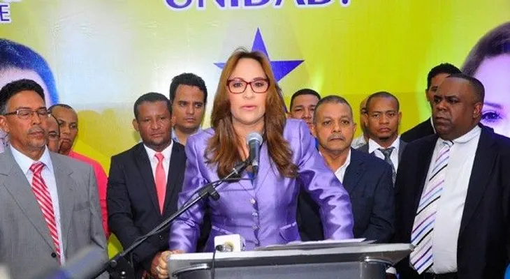 Gobernadora desiste de aspirar a la alcaldía