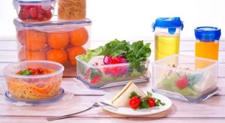 ¡Cuidado! Estos son los alimentos que jamás debes guardar en envases