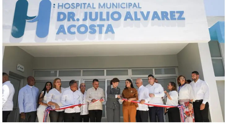 Raquel Peña entrega hospital renovado en Castañuelas