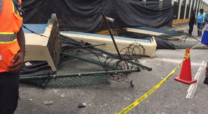 Un ferry choca al atracar en el Puerto Don Diego de Santo Domingo