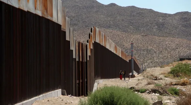 Estados Unidos fortalece muro virtual con México