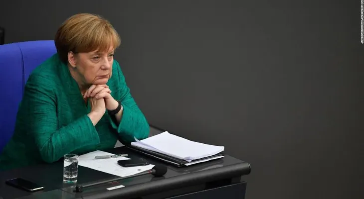 Líderes europeos llegan a acuerdo sobre inmigración tras presiones de Italia