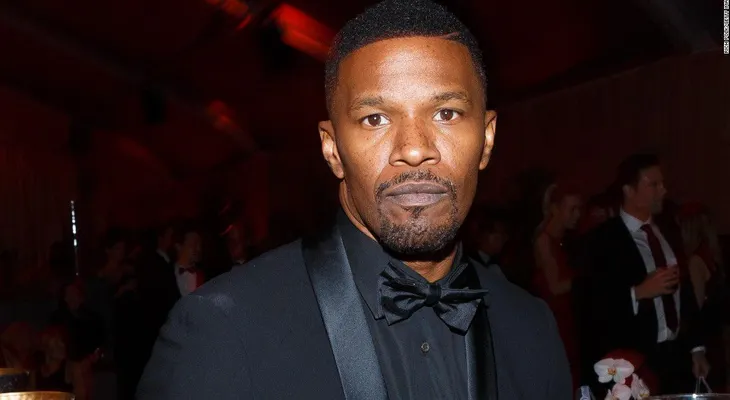Jamie Foxx se reúne con el padre del hombre que rescató de un auto en llamas