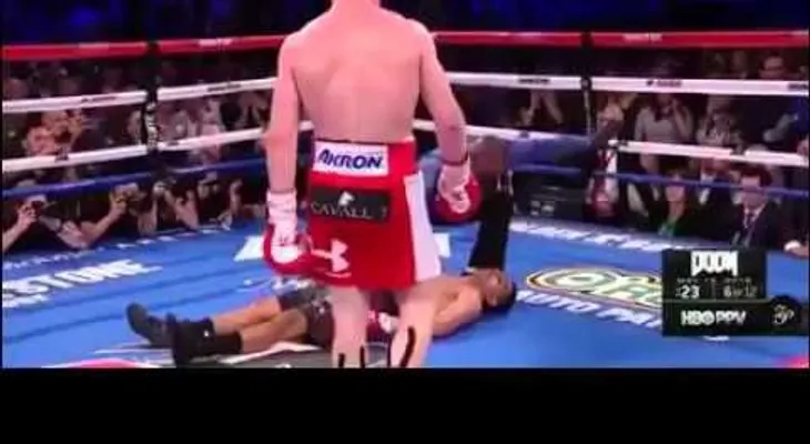 Con este poderoso nocaut Canelo Álvarez le apagó las luces al británico Khan (VIDEO)