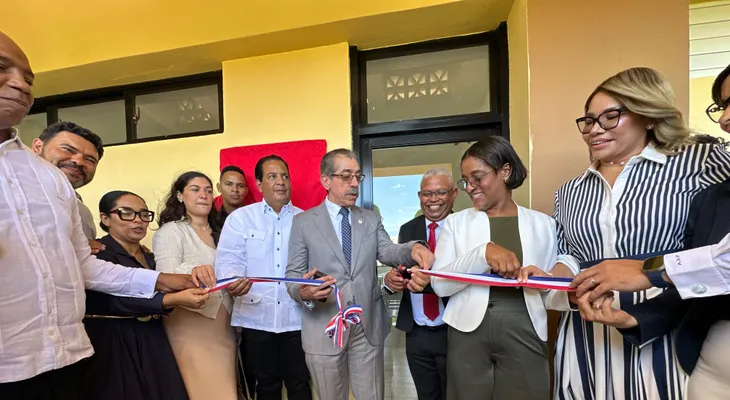 UASD inaugura y remoza espacios académicos en Higüey; Alcaldía otorga máxima distinción al rector Asjana David