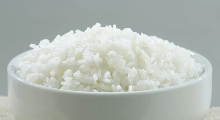 Hervir el arroz podría ocasionar cáncer y otros daños a la salud: descubre por qué 